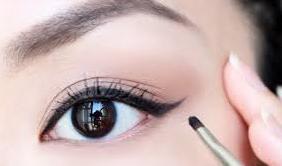 EyeLiner Available in Pakistan