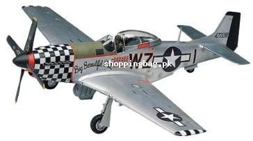 Revell 49 realistically molded pieces 51D Mustang Aircraft Model