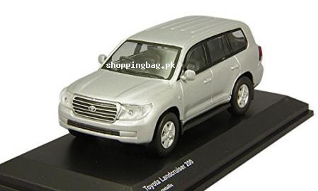 Toyota Land Cruiser 200 silver metallic Original 1/64 Model