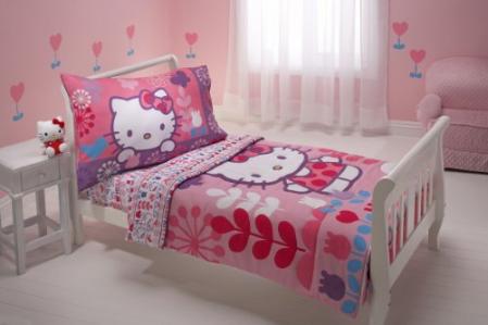 Sanrio 4 Piece Toddler Bedding Set, Hello Kitty Modern Garden